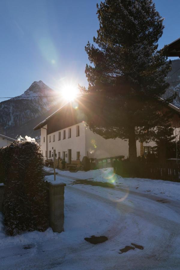Der Grosse Stadl Längenfeld Buitenkant foto
